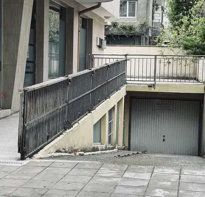 Снимка 2 — Гараж/Паркомясто в Бургас, Братя Миладинови