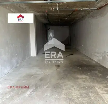 Photo 4 — Garage/Parking in Varna, Briz