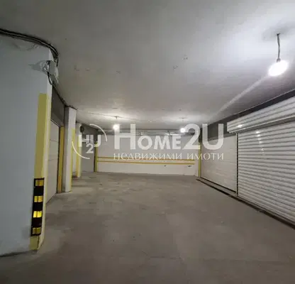 Photo 5 — Garage/Parking in Varna, Centyr