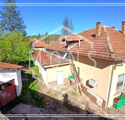 Снимка 4 — Магазин в Габрово, с. Добромирка
