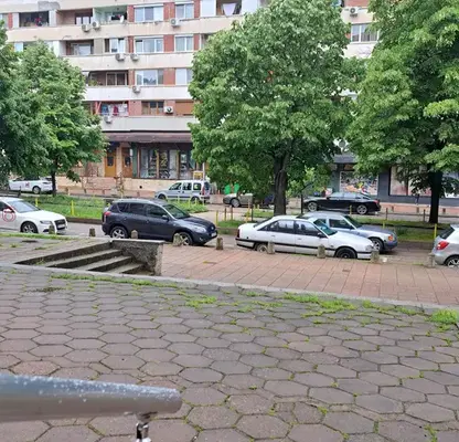 Снимка 3 — Магазин във Враца, Център