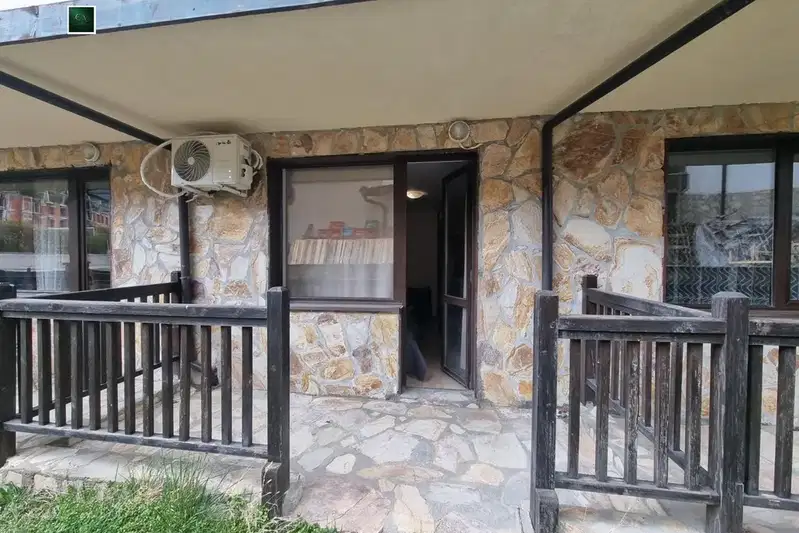 Studio apartment in Bansko with panoramic terrace and pool