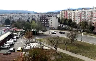 Тристаен апартамент в Благоев, Еленово 1