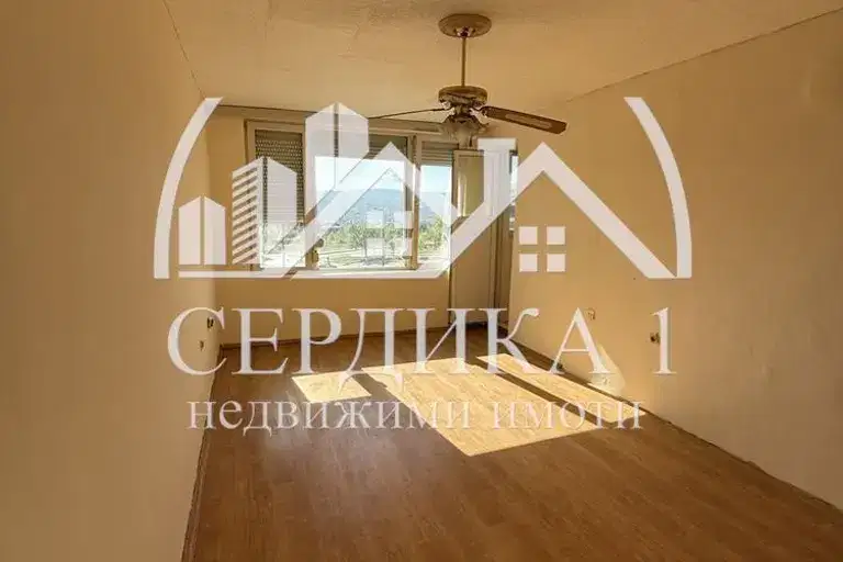 Тристаен апартамент в Благоев, Еленово 1