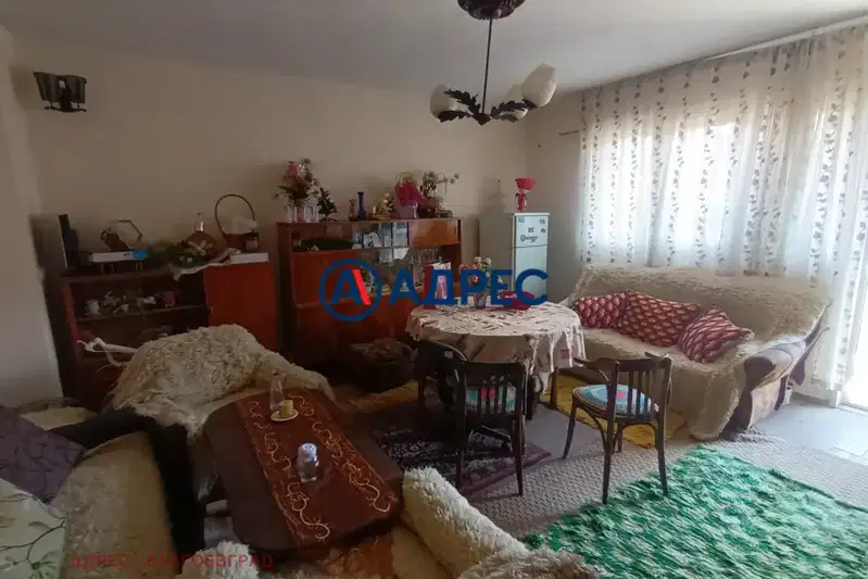 4-bedroom apartment in Благоев, Идеален център
