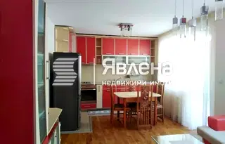 Тристаен апартамент в Благоев, Идеален център