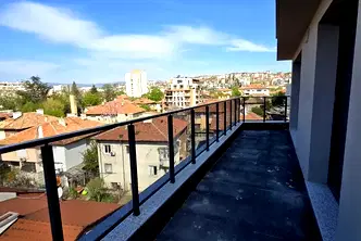 Тристаен апартамент в Благоев, Широк център