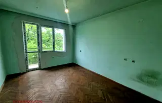Тристаен апартамент в Благоев, Широк център