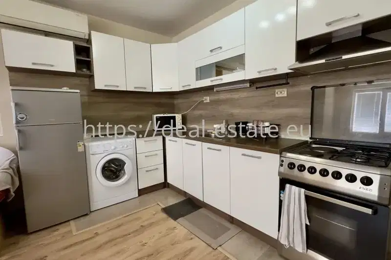 3-bedroom apartment in Благоев, Широк център