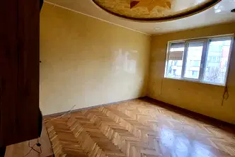 Тристаен апартамент в София, Ботев