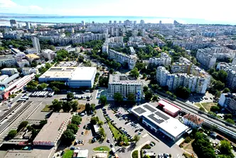 Тристаен апартамент в Братя Миладинови с модерно строителство