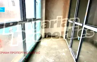 Тристаен апартамент в Братя Миладинови с панорамна гледка