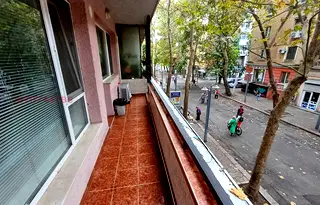 2-стаен апартамент с тераса в Център, Бургас, ул. Александровска