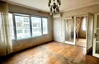 Тристаен апартамент в Бургас, Център