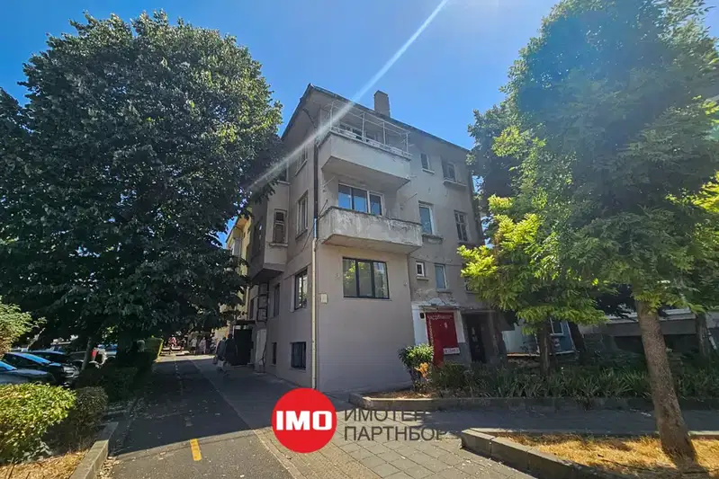 4-bedroom apartment in Burgas, Centyr