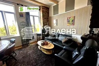 Двустаен апартамент в Центъра на Бургас с паркомясто
