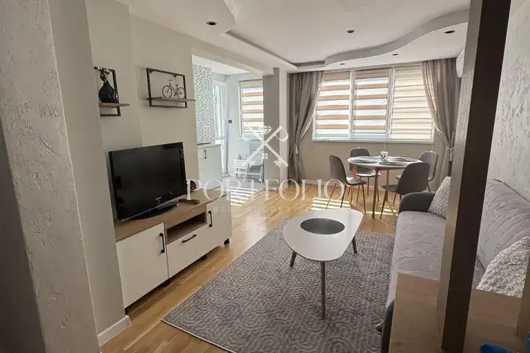 3-bedroom apartment in Burgas, Centyr