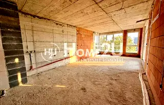 Тристаен апартамент с голяма дневна в Хоризонт, Бургас