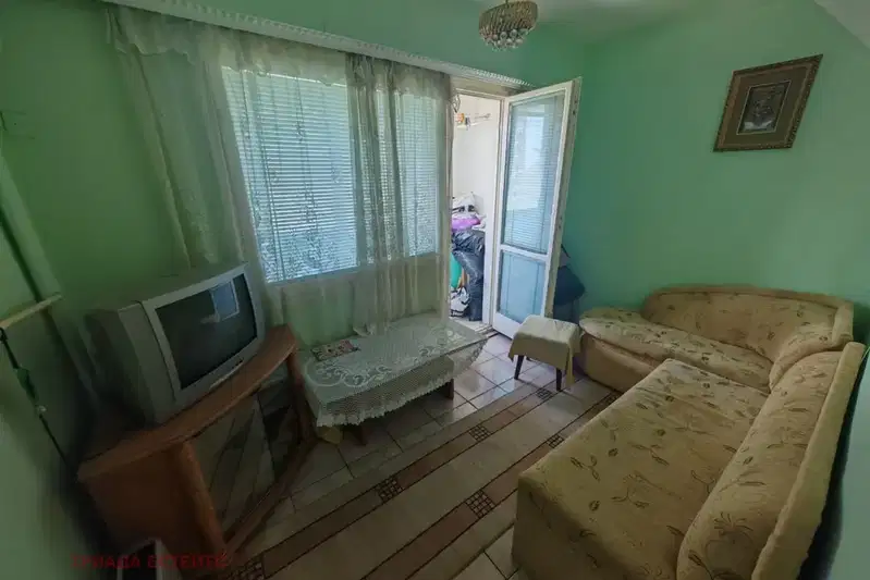 Едностаен апартамент с южно изложение в Изгрев, Бургас