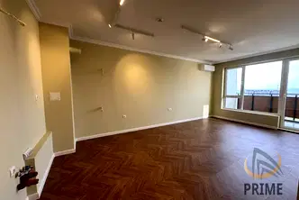 Двустаен апартамент в Изгрев, Бургас с тераса