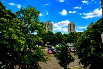 Двустаен апартамент в Изгрев, Бургас с тераса