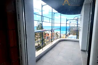 Четиристаен апартамент с морска гледка в Крайморие, Бургас
