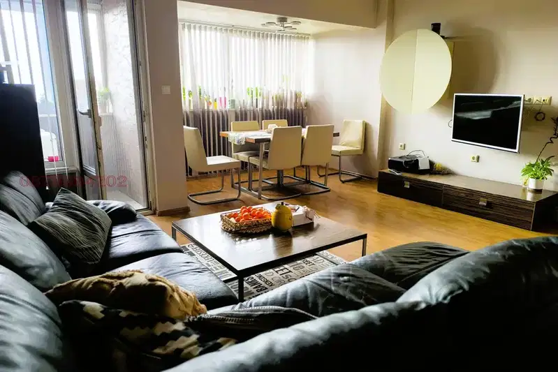 3-bedroom apartment in Burgas, Lazur