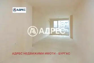 Тристаен апартамент в Бургас, Лазур
