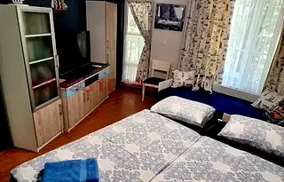 Двустаен апартамент с голяма тераса в Лазур, Бургас