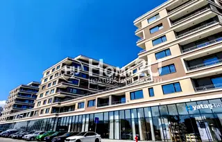 Тристаен апартамент с панорамна тераса в Мадика, Бургас