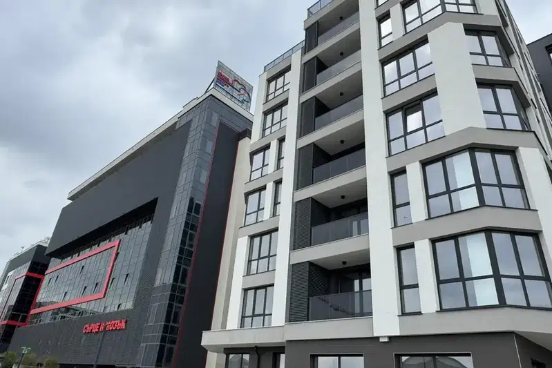 Тристаен апартамент с югозападно изложение в Мадика, Бургас