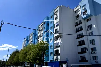 Просторен 3-стаен апартамент в Меден рудник, Бургас с тераса