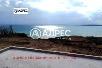 Едностаен апартамент с тераса в Сарафово, Бургас, на първа линия море