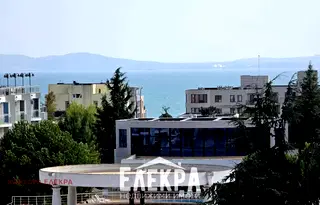 Двустаен апартамент с панорамна тераса в Сарафово, Бургас