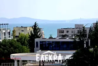 Двустаен апартамент с панорамна тераса в Сарафово, Бургас