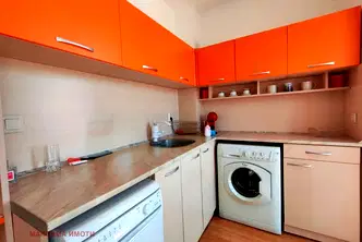 Двустаен апартамент в Сарафово с тераса близо до плажа
