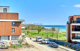 Тристаен апартамент с морска панорама в Сарафово, Бургас