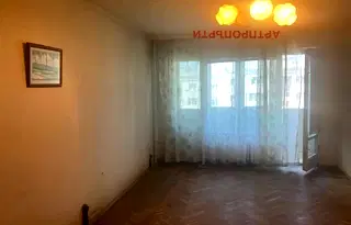 Двустаен апартамент с три отделни стаи в Славейков, Бургас