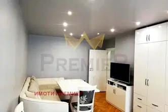 Двустаен апартамент с две изложение в Славейков, Бургас