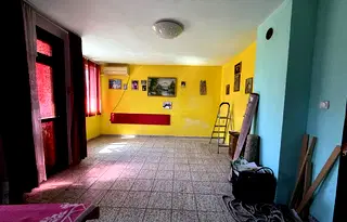 Тристаен апартамент в ж.к. Възраждане, Бургас с функционално разпределение
