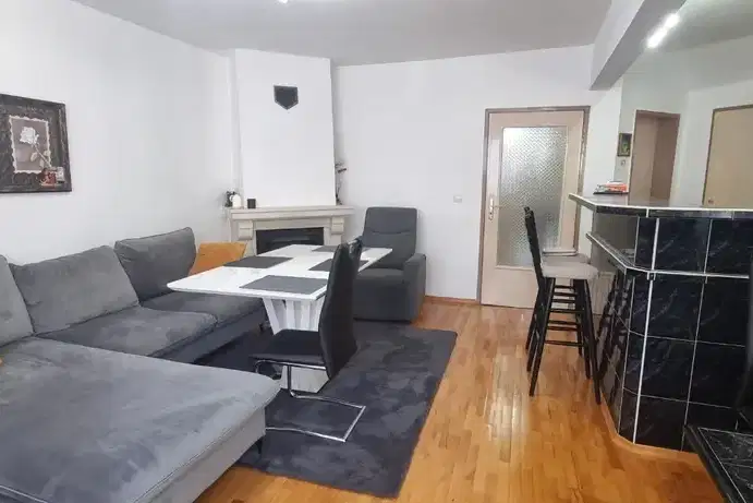 4-bedroom apartment in Burgas, Vyzrajdane