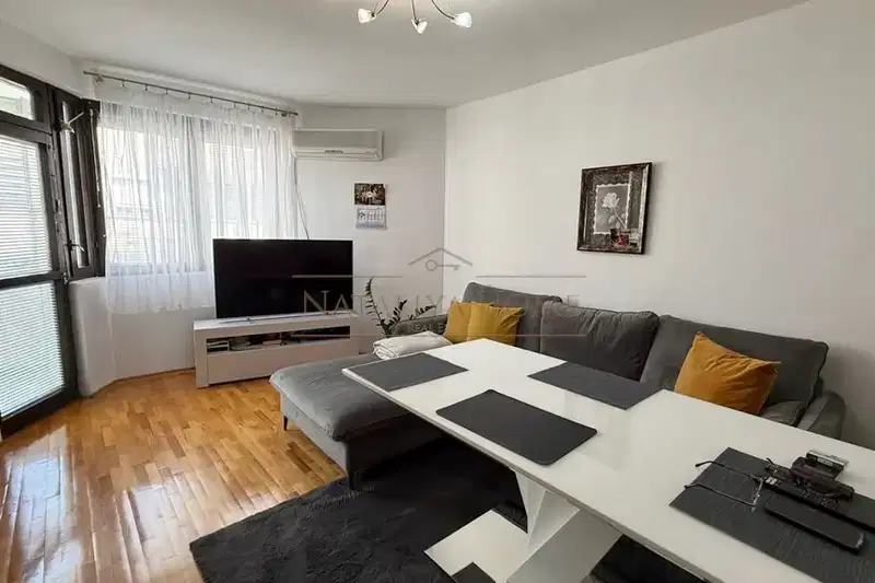 4-bedroom apartment in Burgas, Vyzrajdane