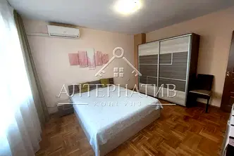Двустаен апартамент в Възраждане, Бургас с остъклена тераса