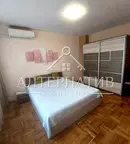 Двустаен апартамент в Възраждане, Бургас с остъклена тераса