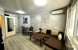 Тристаен апартамент с голяма тераса в ж.к. Възраждане, Бургас