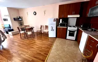 Тристаен апартамент в ж.к. Възраждане, Бургас с две тераси