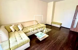 Просторен 3-стаен апартамент в ж.к. Възраждане, Бургас с тераса
