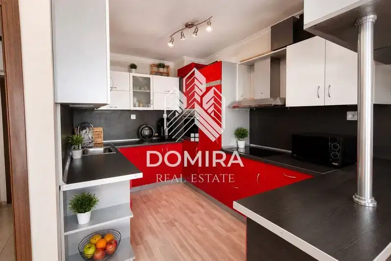 3-bedroom apartment in Burgas, Zornica