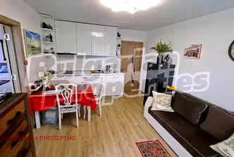 Двустаен апартамент във Варна, Бяла