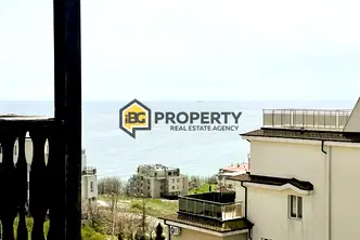 Тристаен апартамент във Варна, Бяла